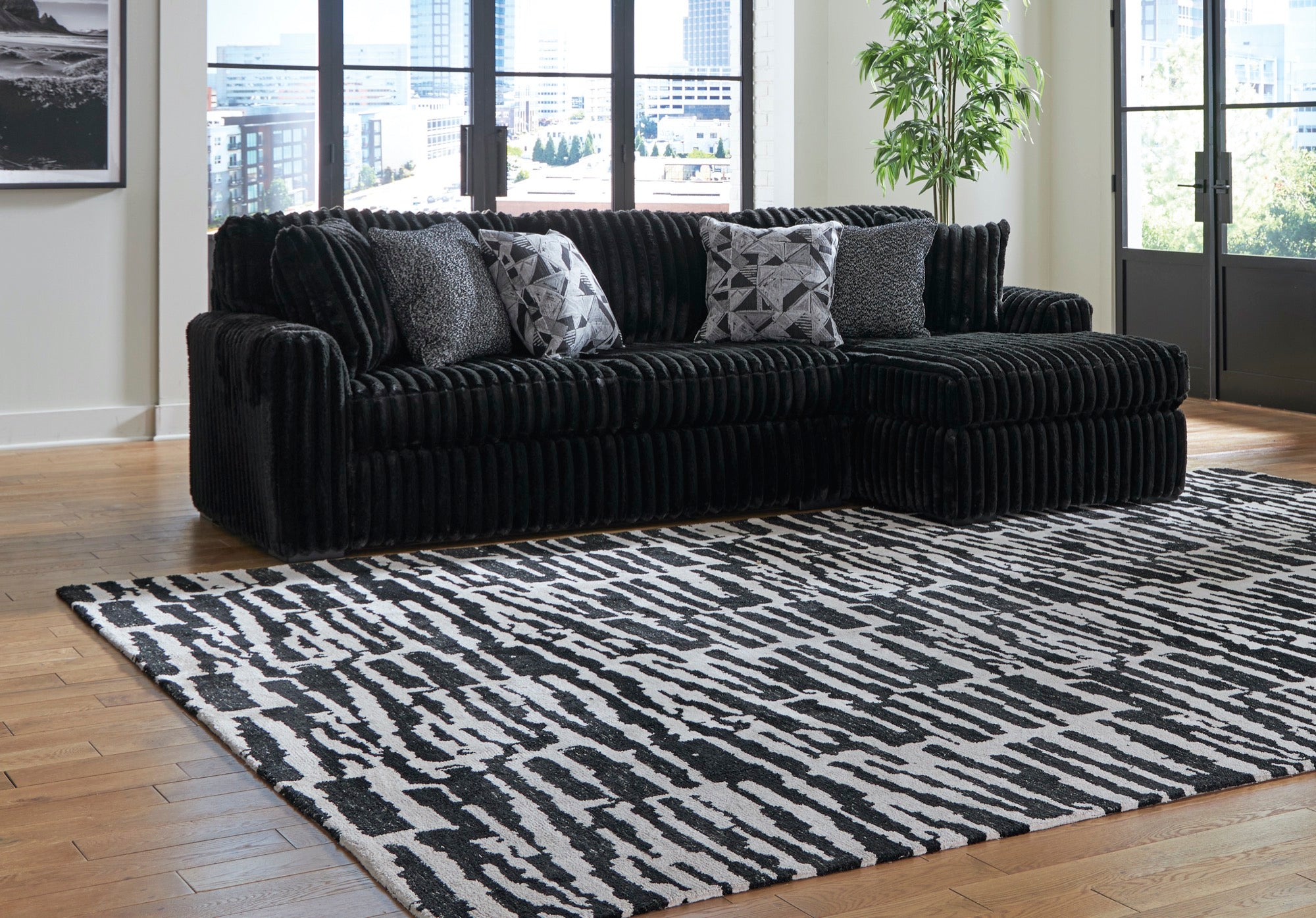 Onyx 2-Piece Sectional Sofa with Chaise