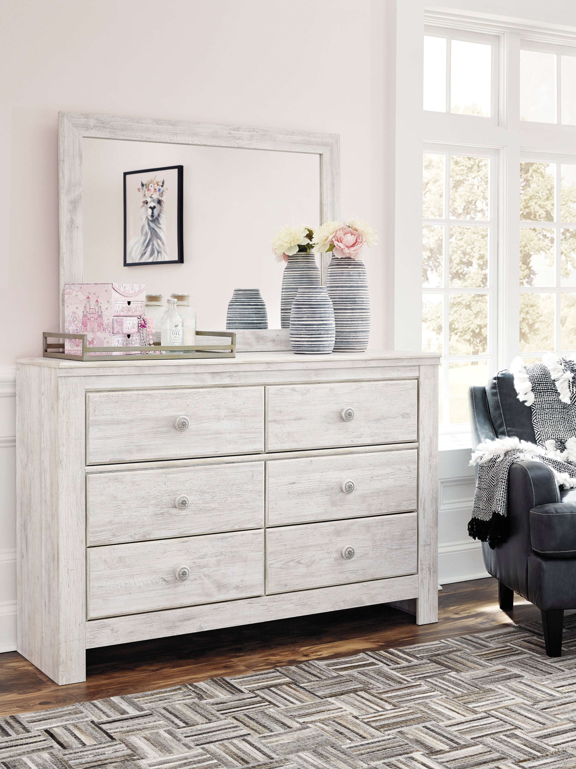 Paxberry Dresser & Mirror