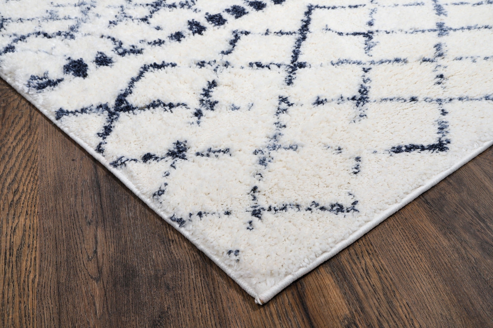 Daku White/Dark Blue Runner