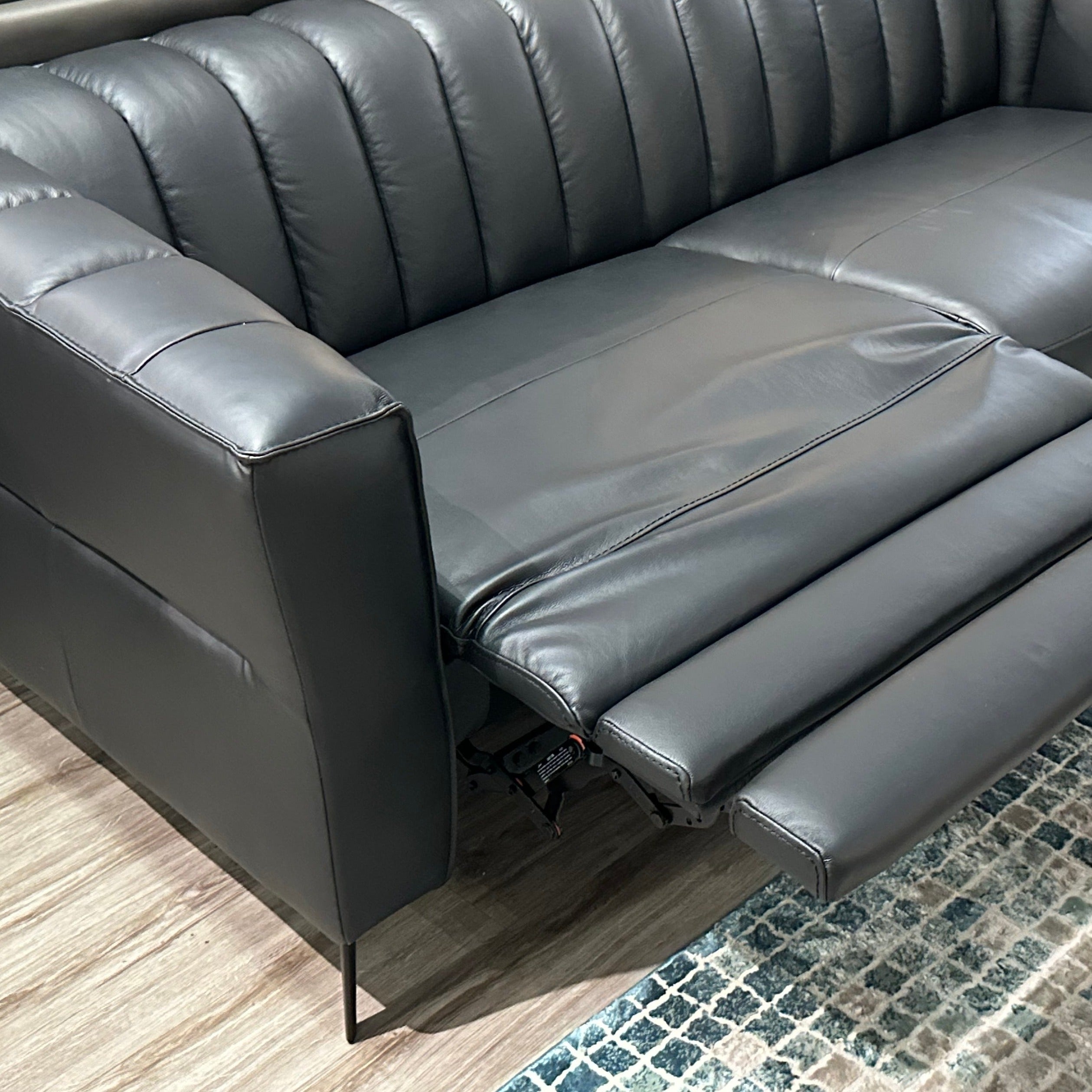 Atollo Black Power Reclining Loveseat