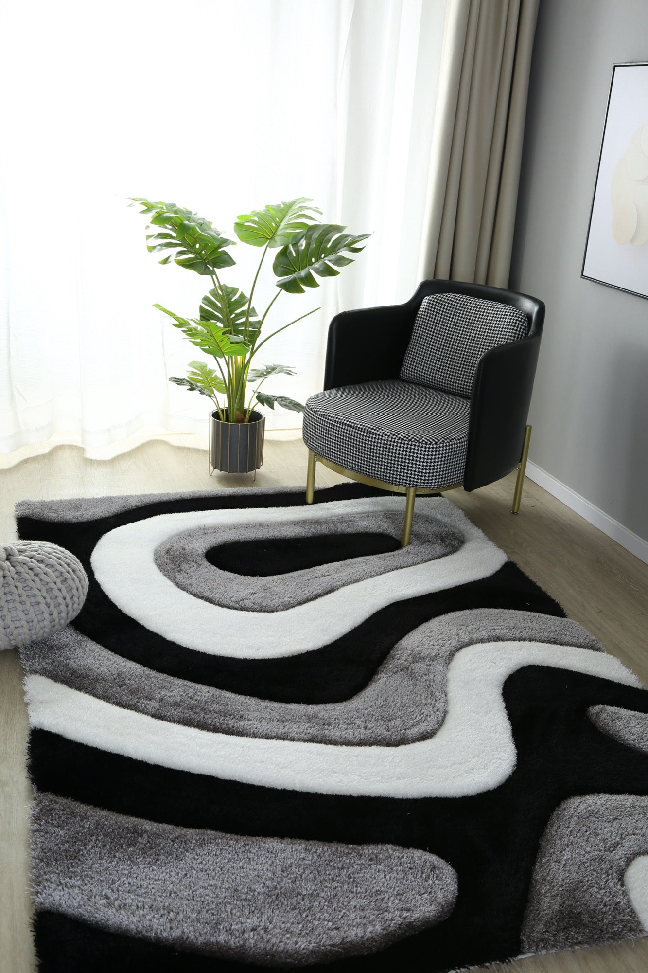 Mateos Shag 8x10 Area Rug