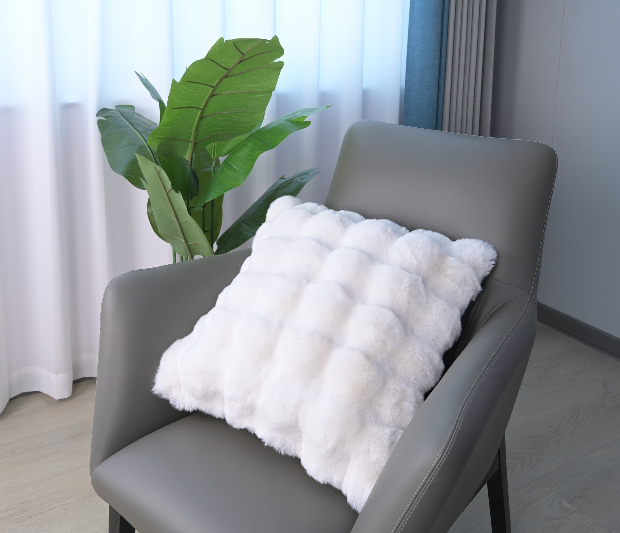 Valencia White Pillow