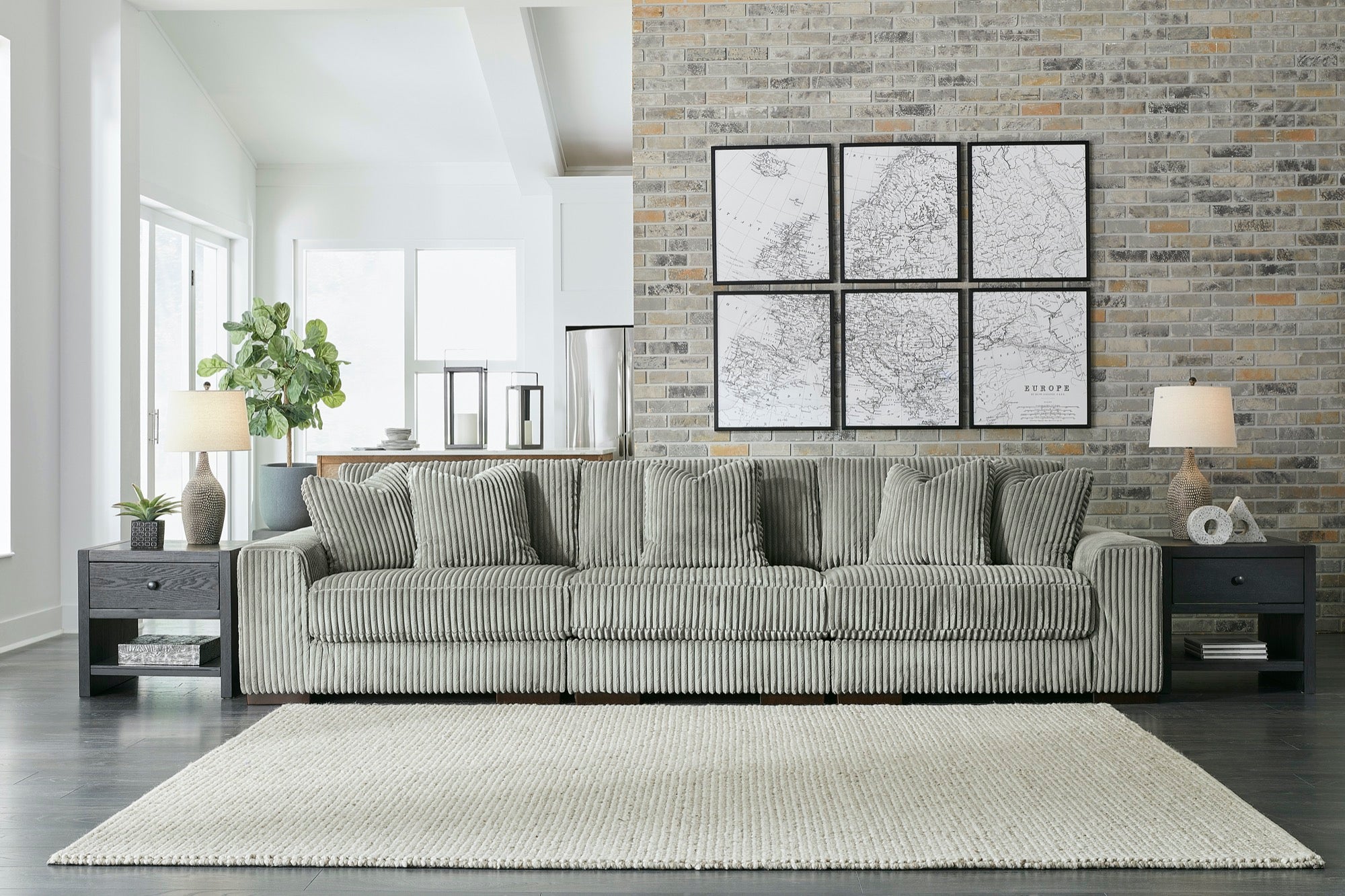 Lindyn Sofa