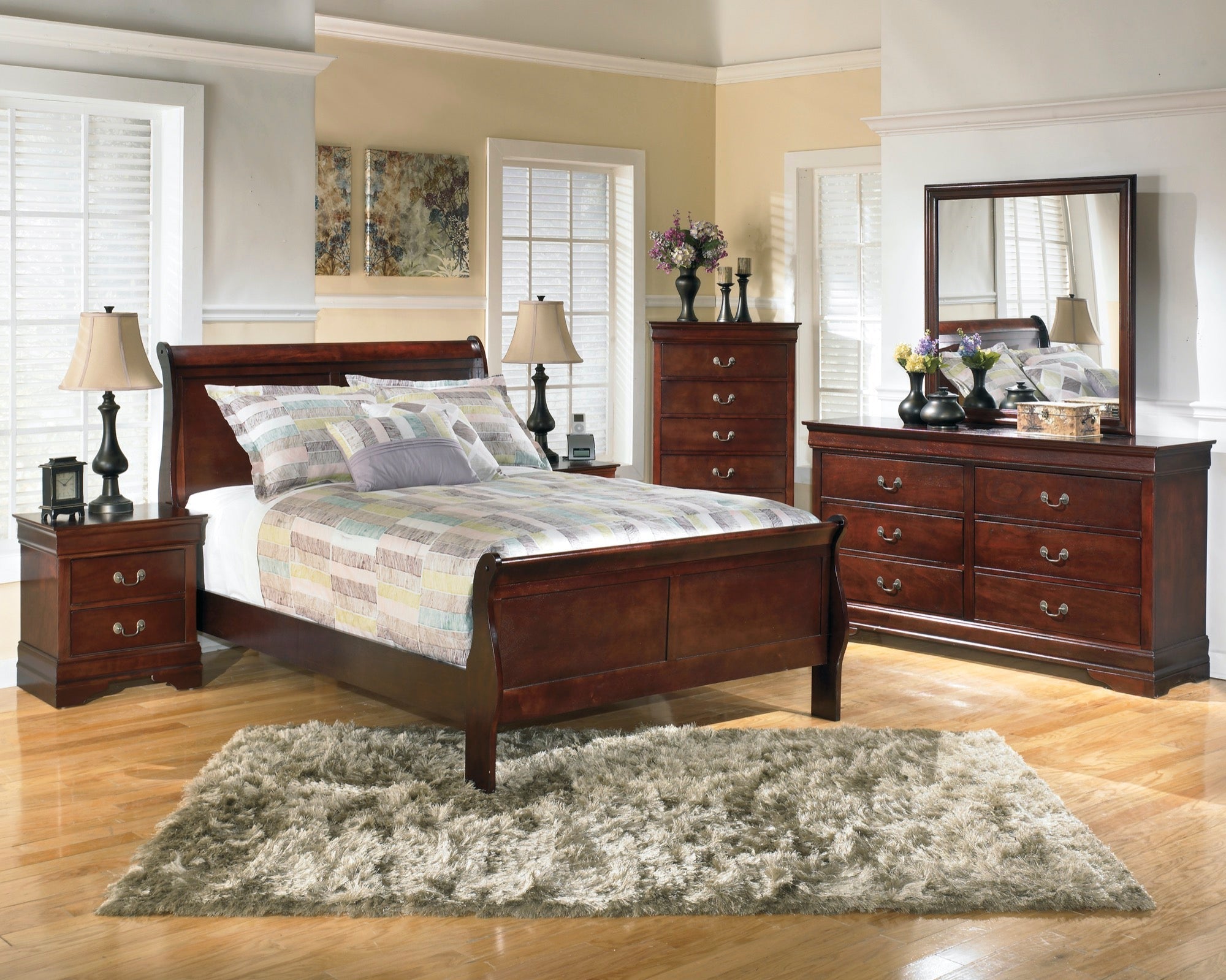 Alexander Queen 5 Piece Bedroom Set